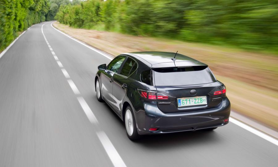  Lexus CT200h 2010 года  (фото 109 из 266)